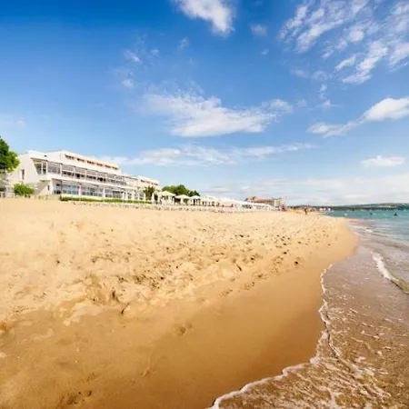 Casa Del Mar 아파트